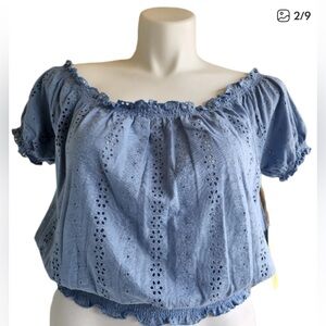Paper + Tee Blue Eyelet Off-Shoulder Top 3X EUC ❤️